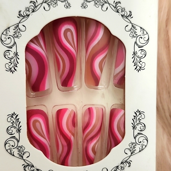 Brand New BEAUTIFUL NAIL False Nails-XL - Picture 3 of 3